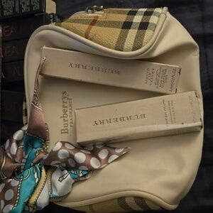 Burberry Liquid Lip Velvet - Deep Burgundy With Burberry Makeup Bag